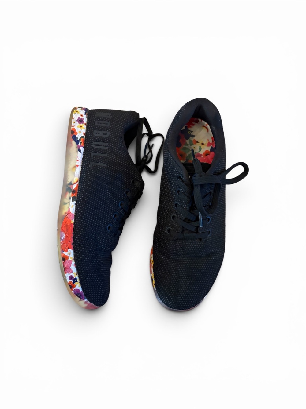 NOBULL Women's Black Daisy Floral Trainer Size 8